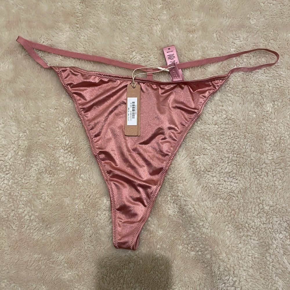 NWT Shine Skims Thong in Dahlia